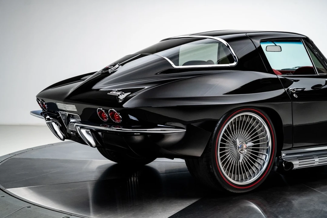 1965 Chevrolet Corvette C2 - Image 22 of 31