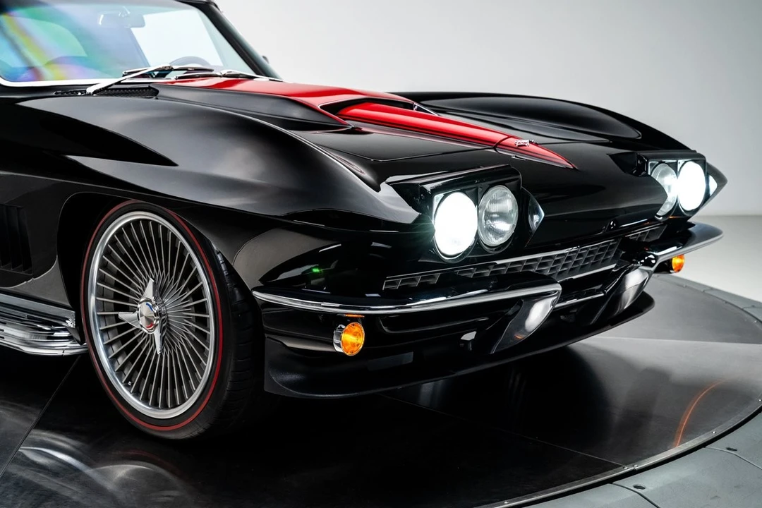 1965 Chevrolet Corvette C2 - Image 14 of 31