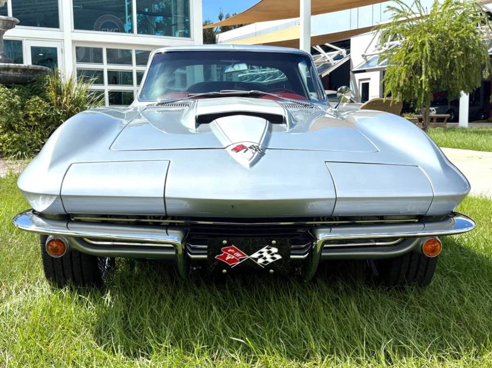1965 Chevrolet Corvette C2 - Image 2 of 12