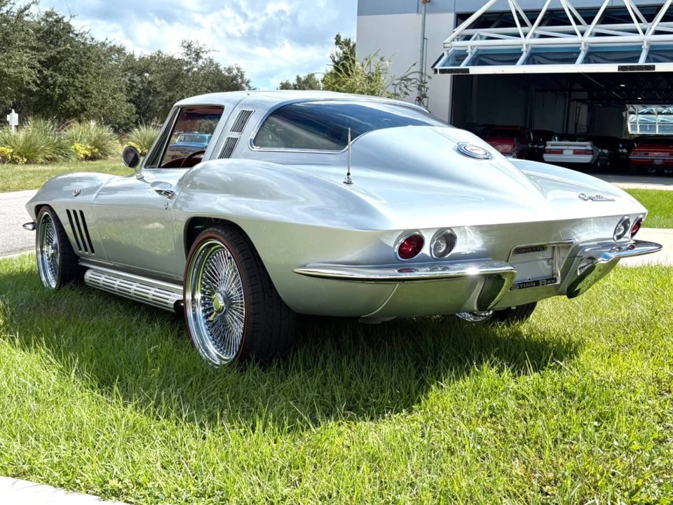 1965 Chevrolet Corvette C2 - Image 9 of 12