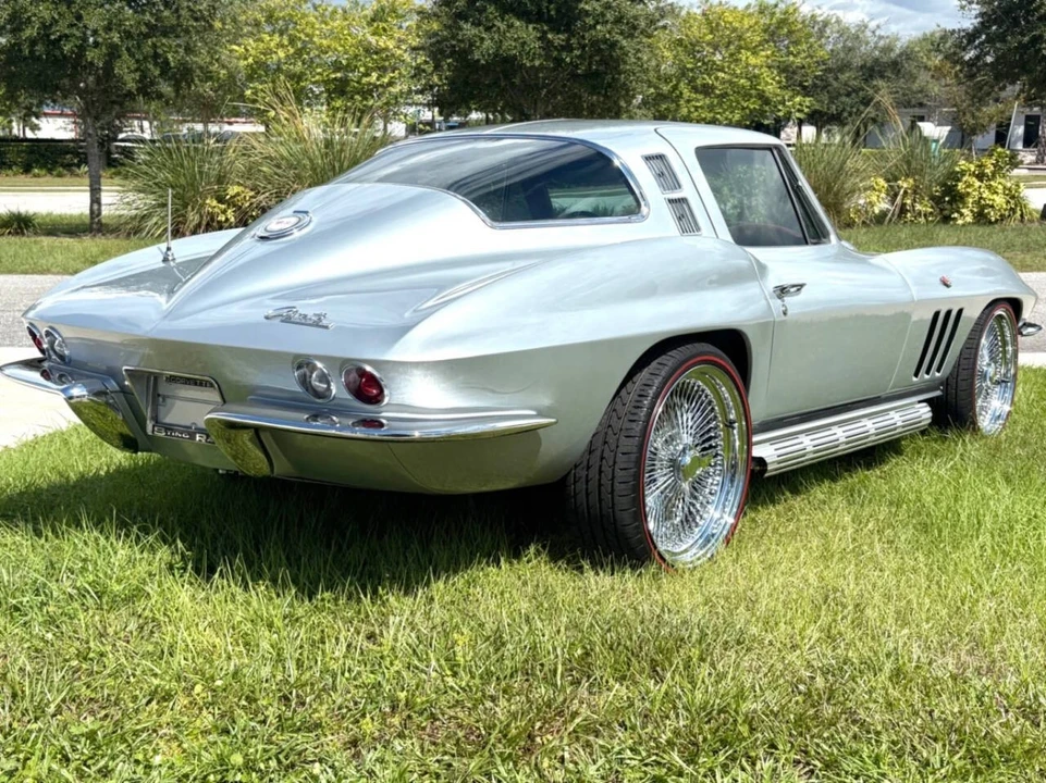 1965 Chevrolet Corvette C2 - Image 6 of 12