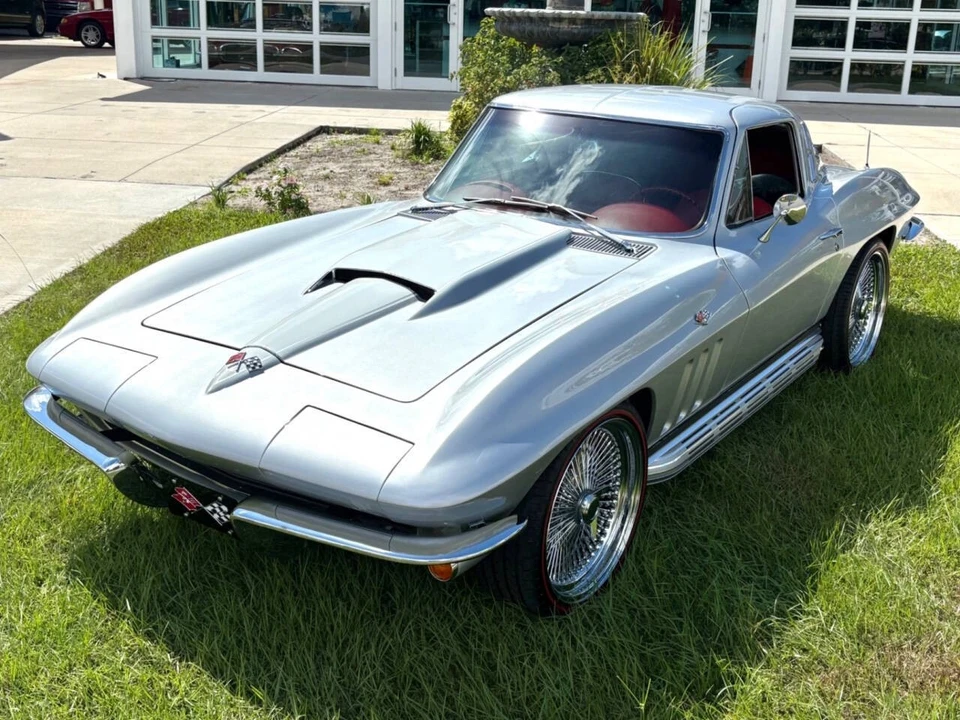 1965 Chevrolet Corvette C2 - Image 12 of 12