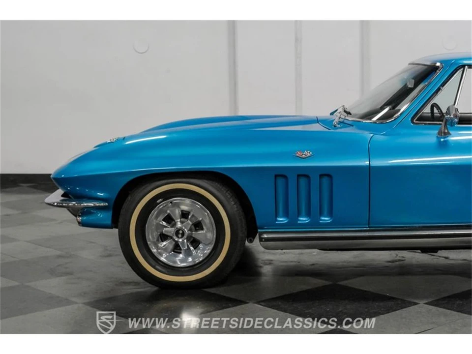 1965 Chevrolet Corvette C2 - Image 21 of 31