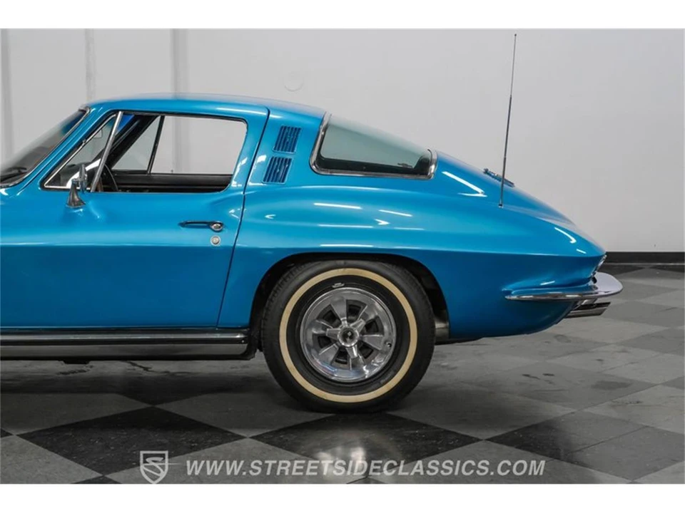 1965 Chevrolet Corvette C2 - Image 22 of 31