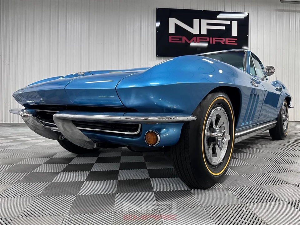 1965 Chevrolet Corvette C2 - Image 13 of 31