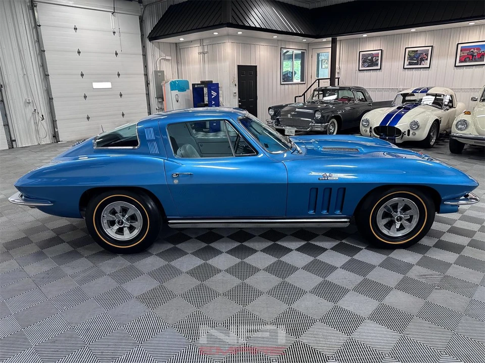 1965 Chevrolet Corvette C2 - Image 7 of 31