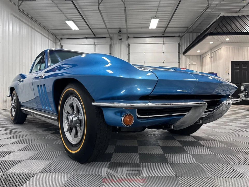 1965 Chevrolet Corvette C2 - Image 15 of 31