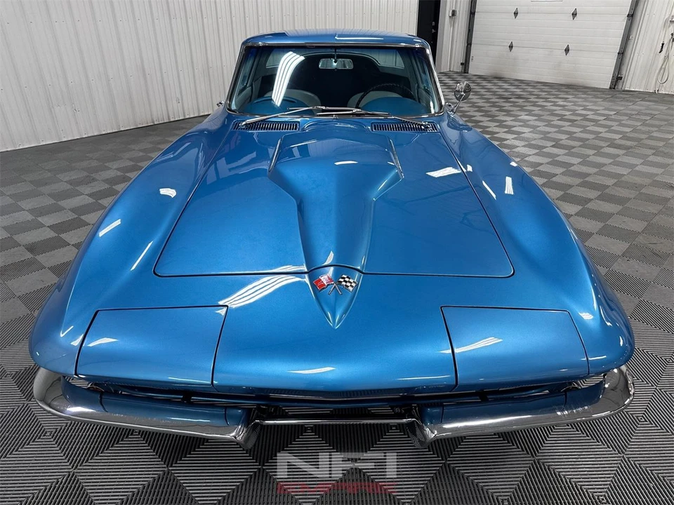 1965 Chevrolet Corvette C2 - Image 4 of 31