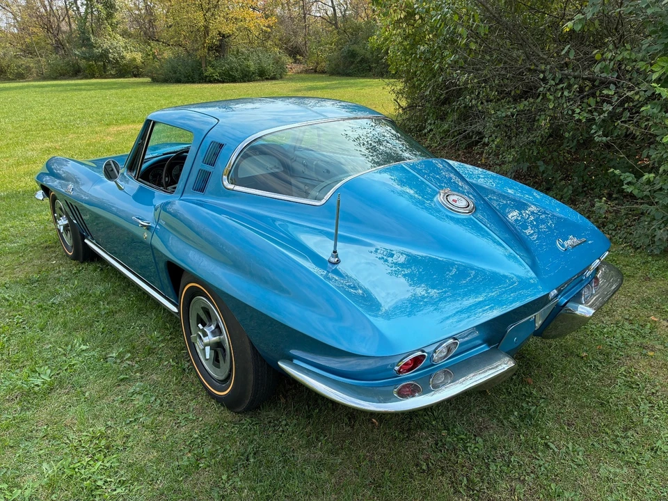 1965 Chevrolet Corvette C2 - Image 19 of 21