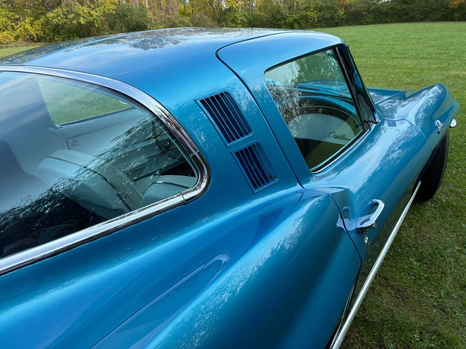 1965 Chevrolet Corvette C2 - Image 6 of 21