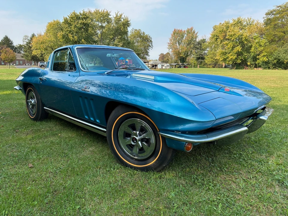 1965 Chevrolet Corvette C2 - Image 4 of 21
