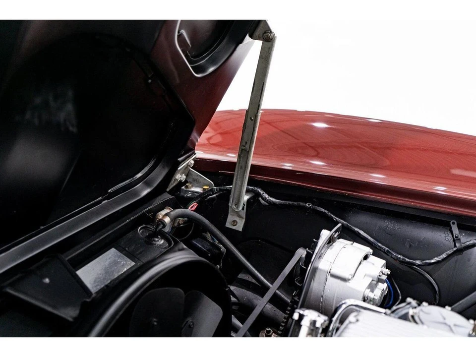 1965 Chevrolet Corvette C2 - Image 21 of 31