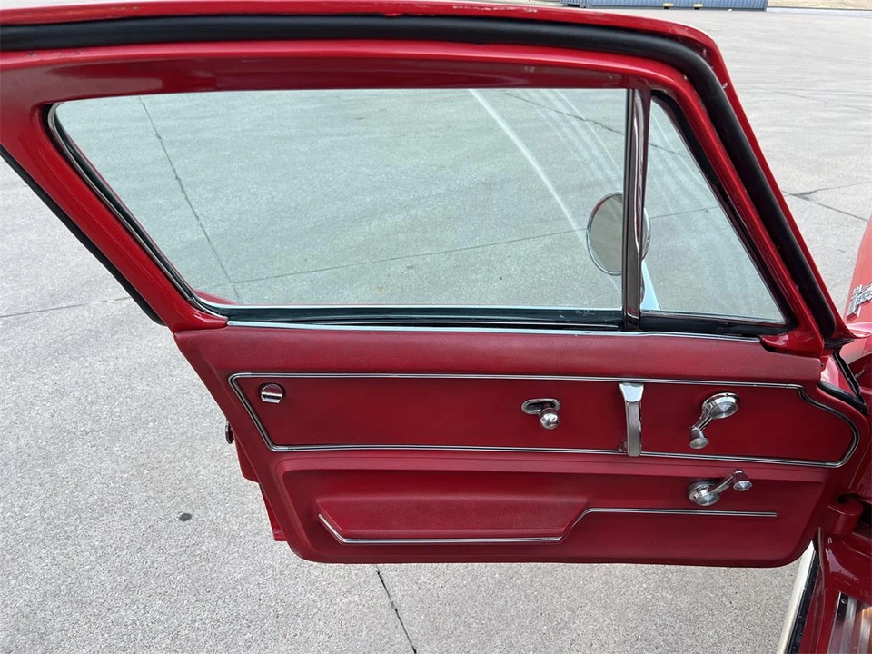 1965 Chevrolet Corvette C2 - Image 2 of 4