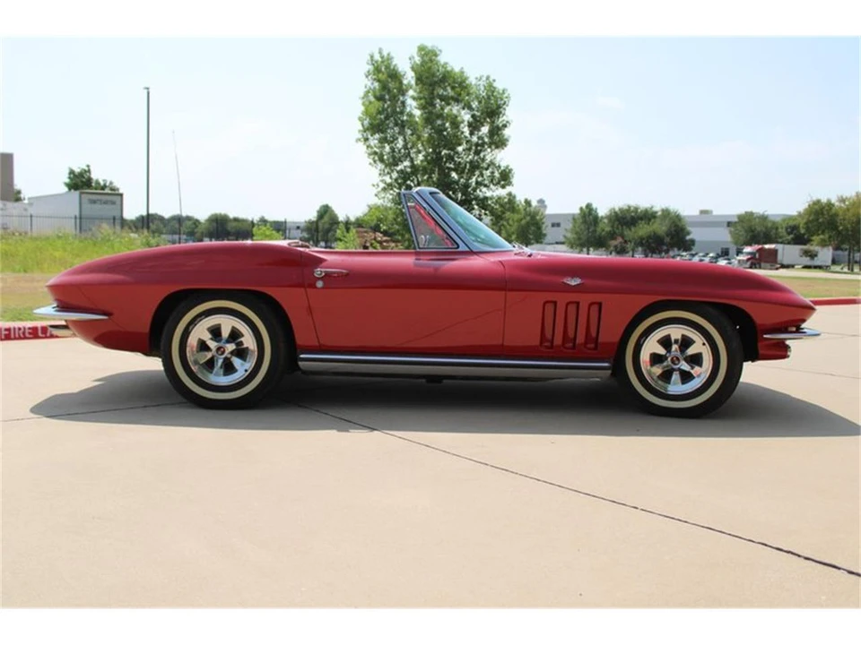 1965 Chevrolet Corvette C2 - Image 18 of 31