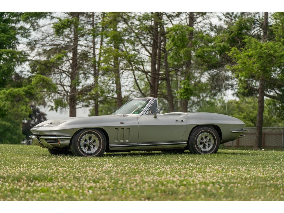 1965 Chevrolet Corvette C2 - Image 2 of 18