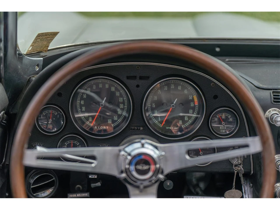 1965 Chevrolet Corvette C2 - Image 12 of 18