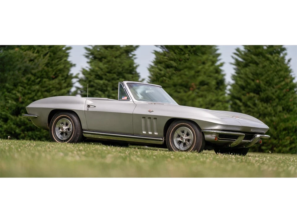 1965 Chevrolet Corvette C2 - Image 15 of 18
