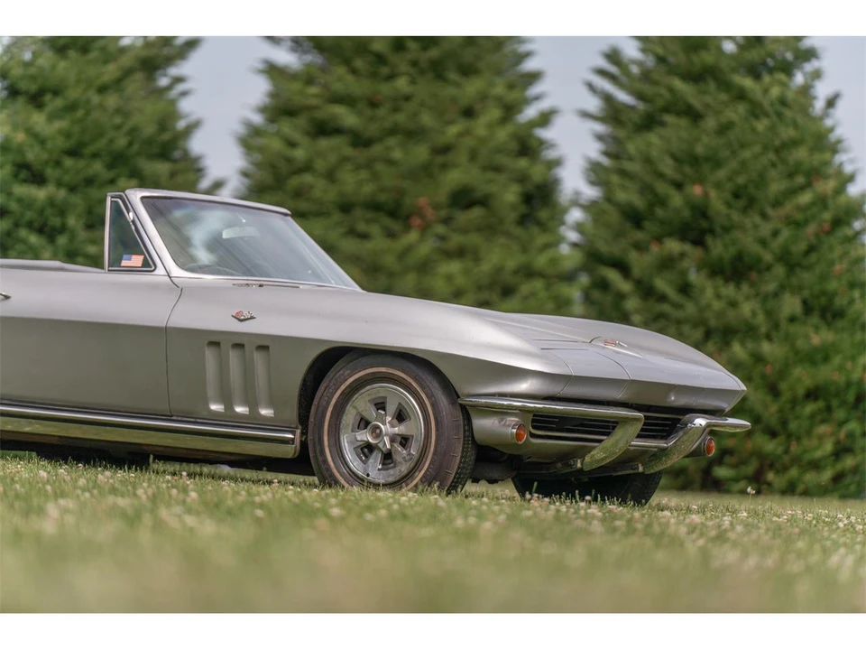 1965 Chevrolet Corvette C2 - Image 16 of 18