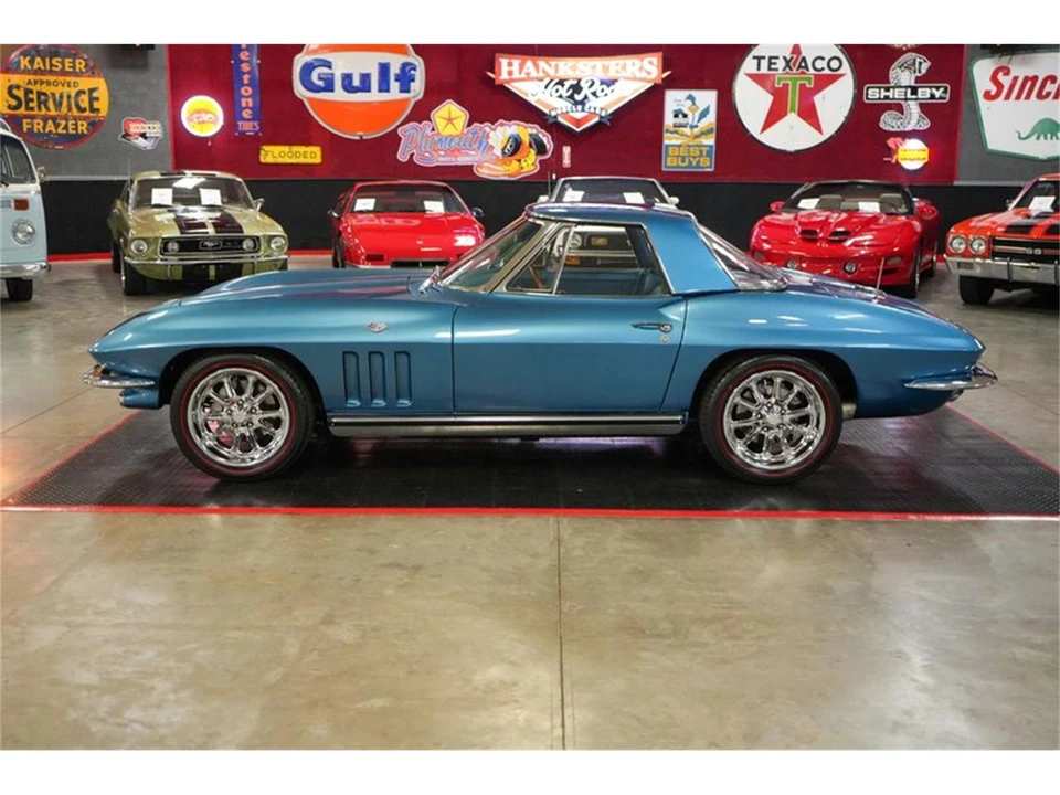 1965 Chevrolet Corvette C2 - Image 11 of 31