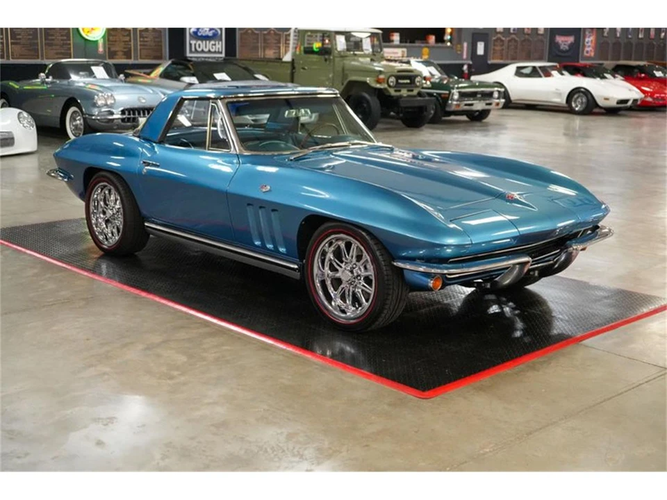 1965 Chevrolet Corvette C2 - Image 16 of 31