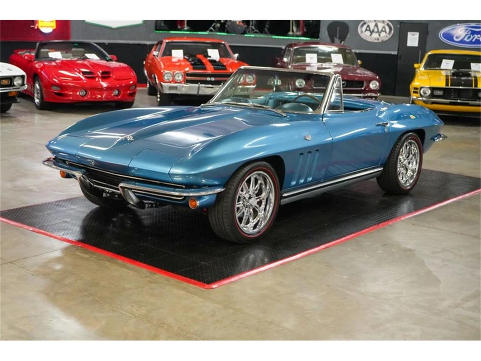 1965 Chevrolet Corvette C2 - Image 2 of 31