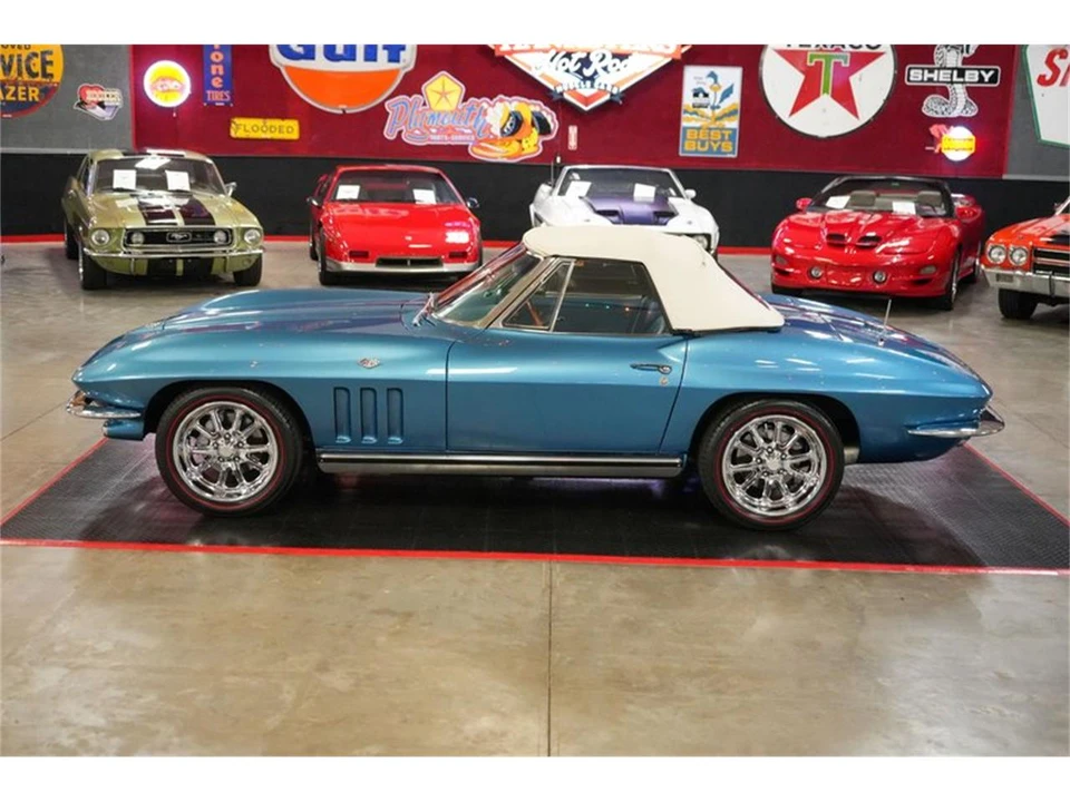 1965 Chevrolet Corvette C2 - Image 27 of 31