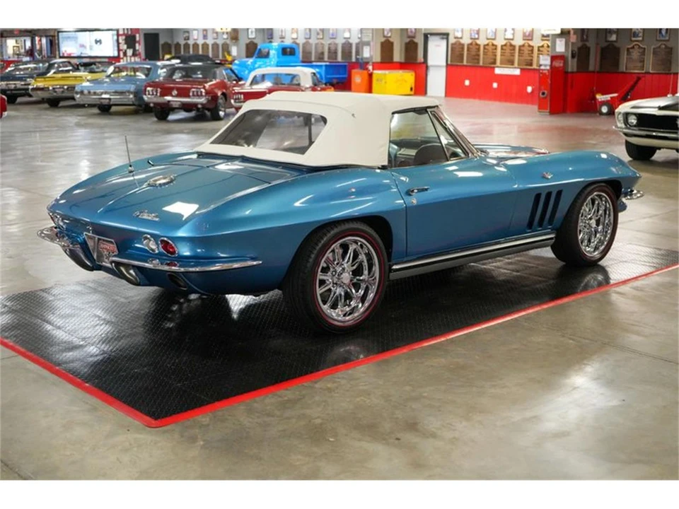 1965 Chevrolet Corvette C2 - Image 22 of 31