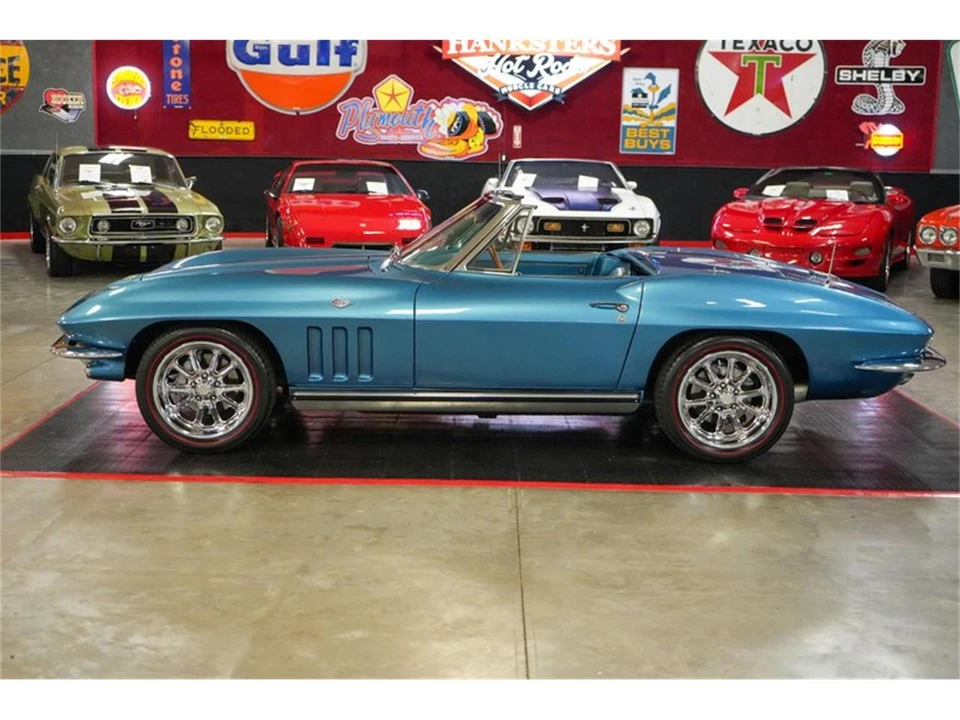 1965 Chevrolet Corvette C2 - Image 3 of 31