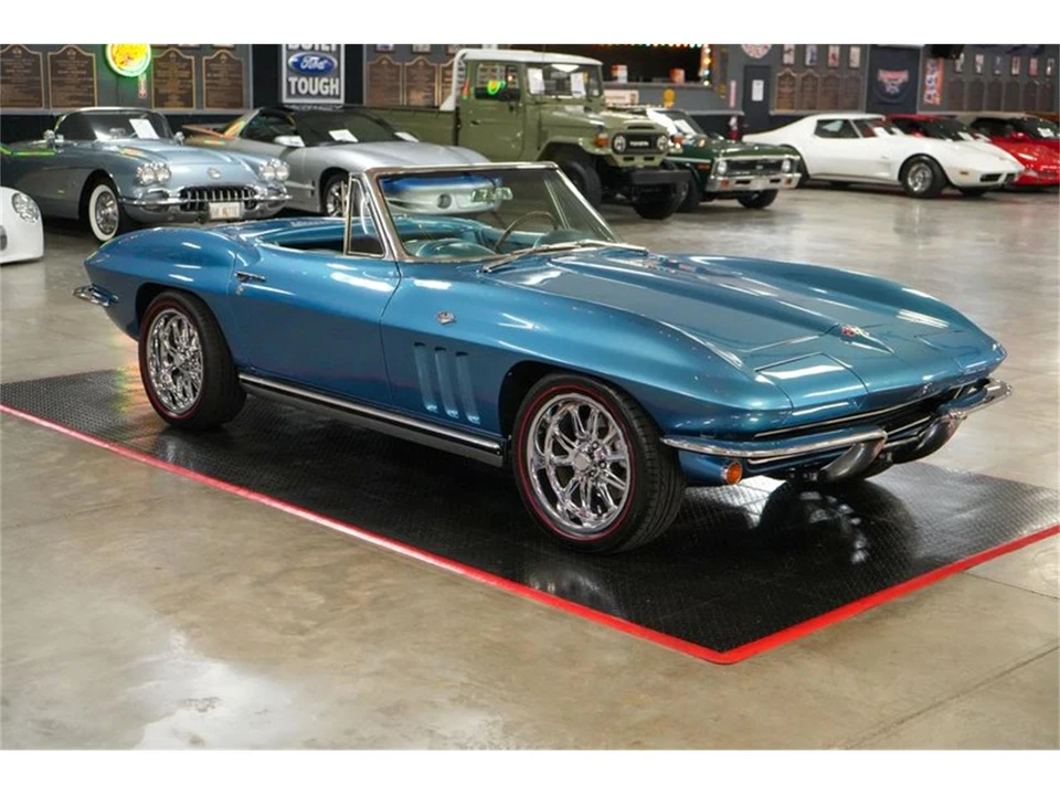 1965 Chevrolet Corvette C2 - Image 8 of 31