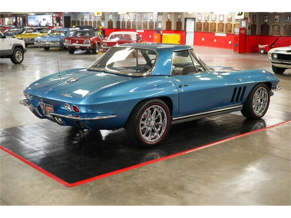 1965 Chevrolet Corvette C2 - Image 14 of 31