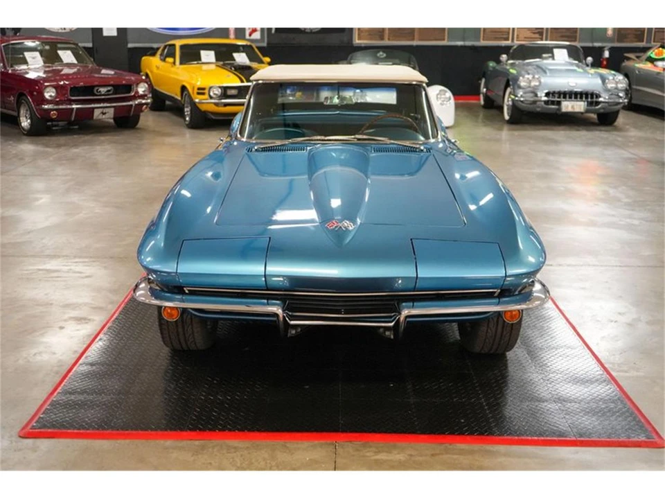 1965 Chevrolet Corvette C2 - Image 25 of 31
