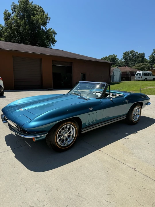 1965 Chevrolet Corvette C2 - Image 19 of 31
