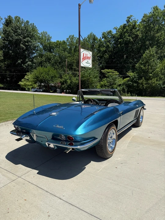 1965 Chevrolet Corvette C2 - Image 13 of 31