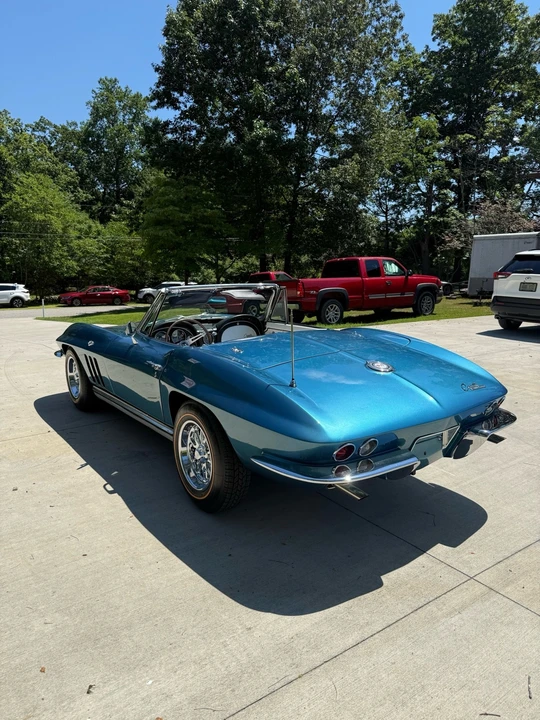 1965 Chevrolet Corvette C2 - Image 15 of 31