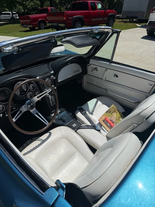 1965 Chevrolet Corvette C2 - Image 24 of 31