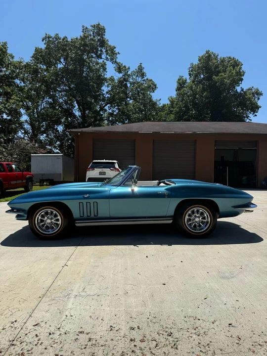 1965 Chevrolet Corvette C2 - Image 16 of 31