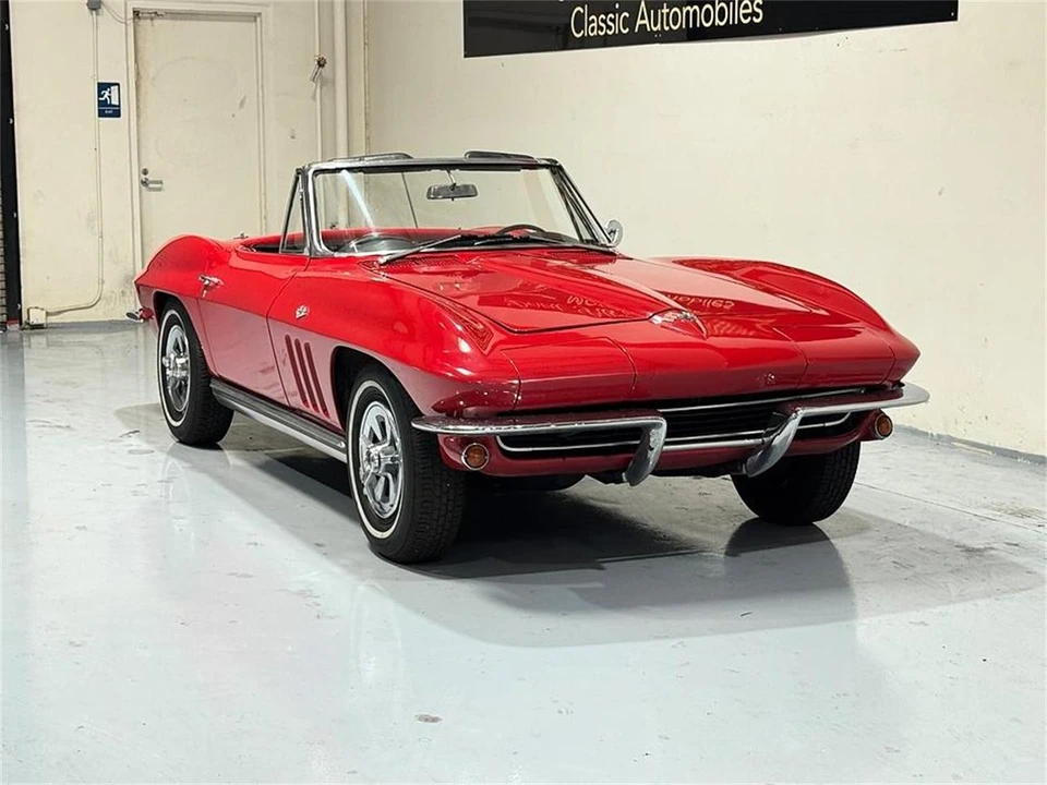 1965 Chevrolet Corvette C2 - Image 3 of 31