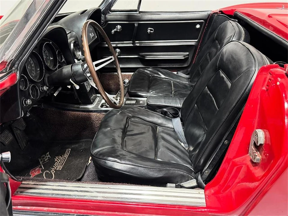 1965 Chevrolet Corvette C2 - Image 9 of 31