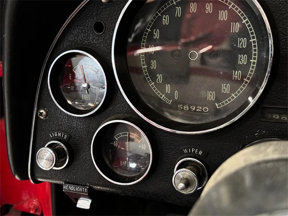 1965 Chevrolet Corvette C2 - Image 15 of 31