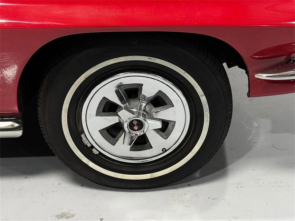1965 Chevrolet Corvette C2 - Image 27 of 31