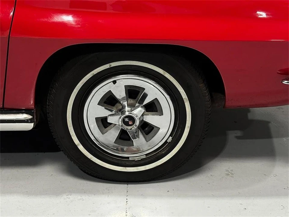 1965 Chevrolet Corvette C2 - Image 29 of 31