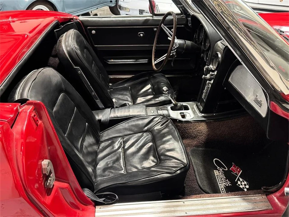 1965 Chevrolet Corvette C2 - Image 10 of 31