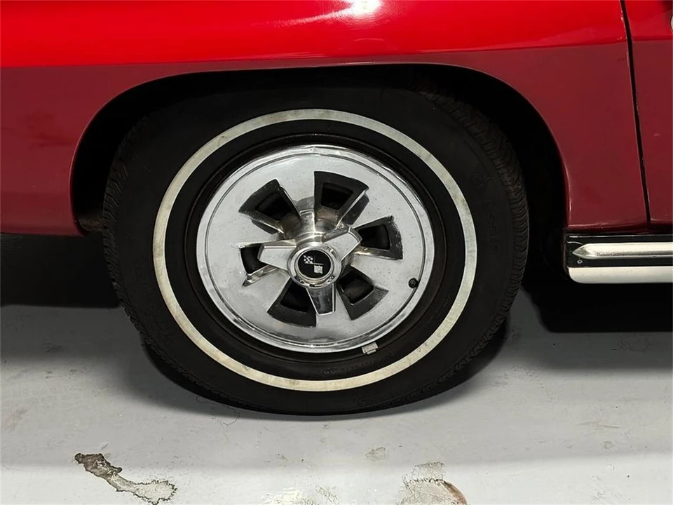 1965 Chevrolet Corvette C2 - Image 26 of 31