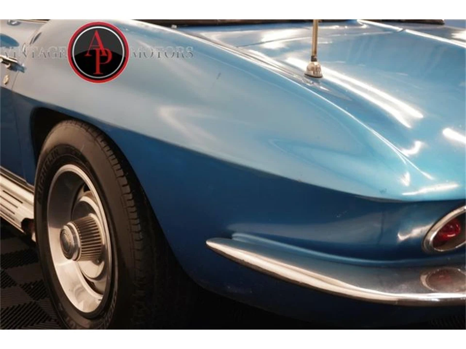 1965 Chevrolet Corvette C2 - Image 22 of 31