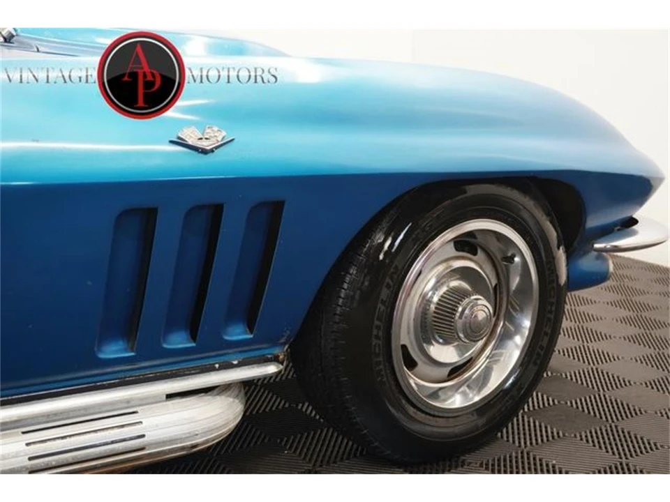 1965 Chevrolet Corvette C2 - Image 26 of 31