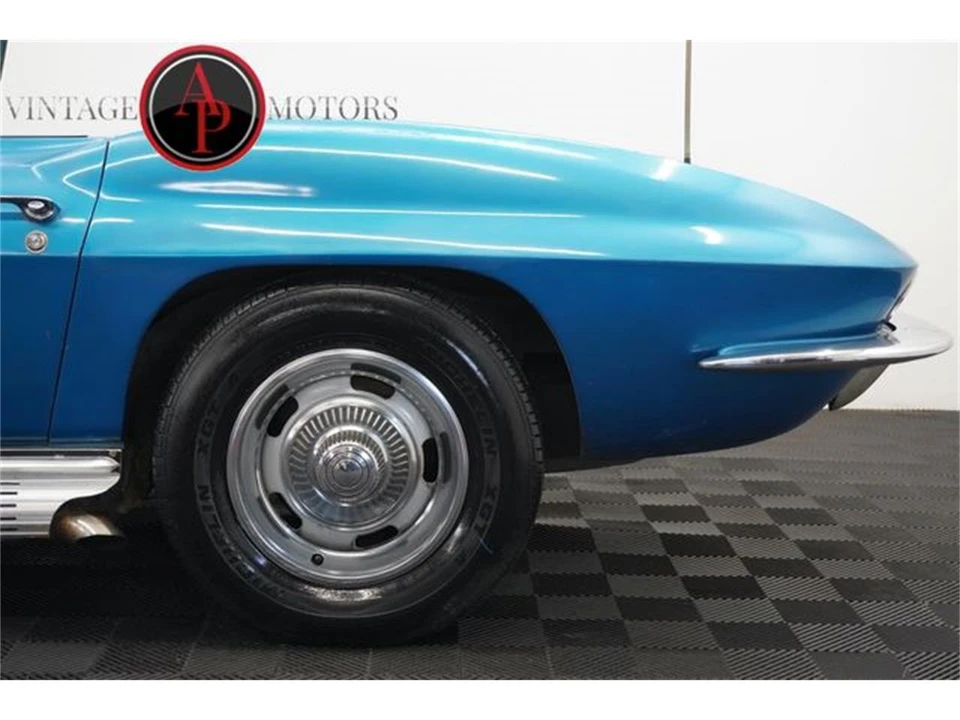 1965 Chevrolet Corvette C2 - Image 14 of 31