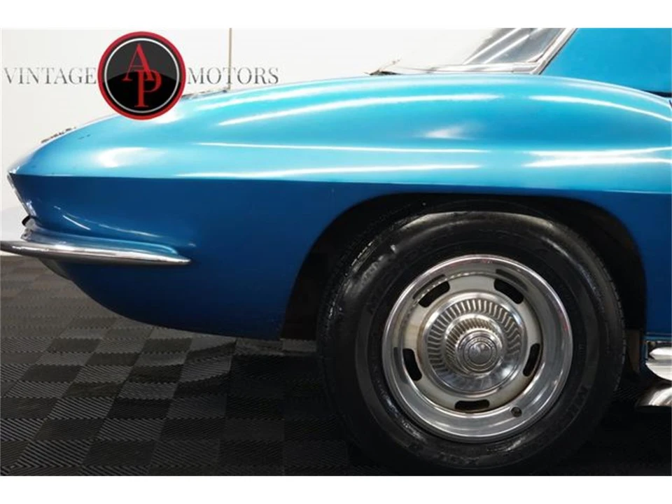 1965 Chevrolet Corvette C2 - Image 27 of 31