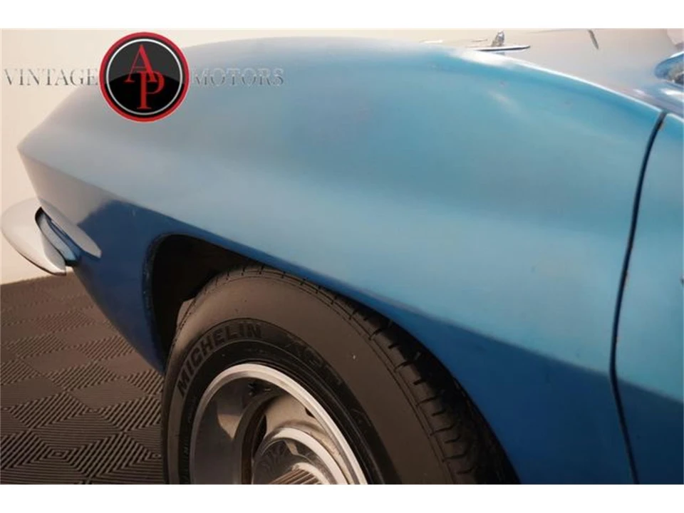 1965 Chevrolet Corvette C2 - Image 16 of 31