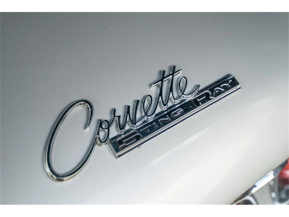 1965 Chevrolet Corvette C2 - Image 19 of 31