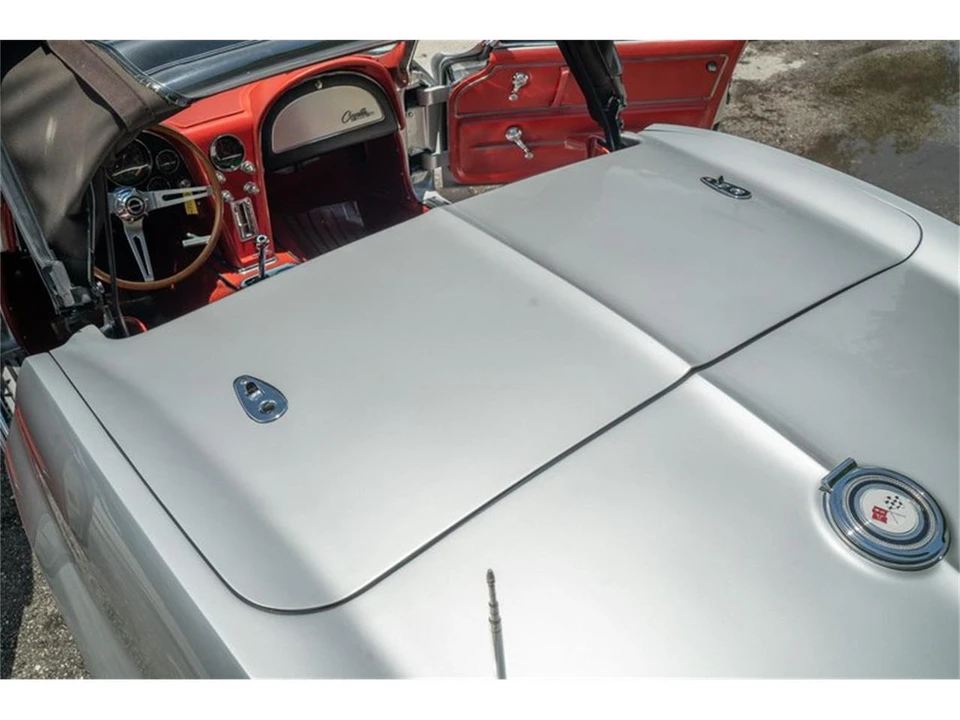 1965 Chevrolet Corvette C2 - Image 13 of 31